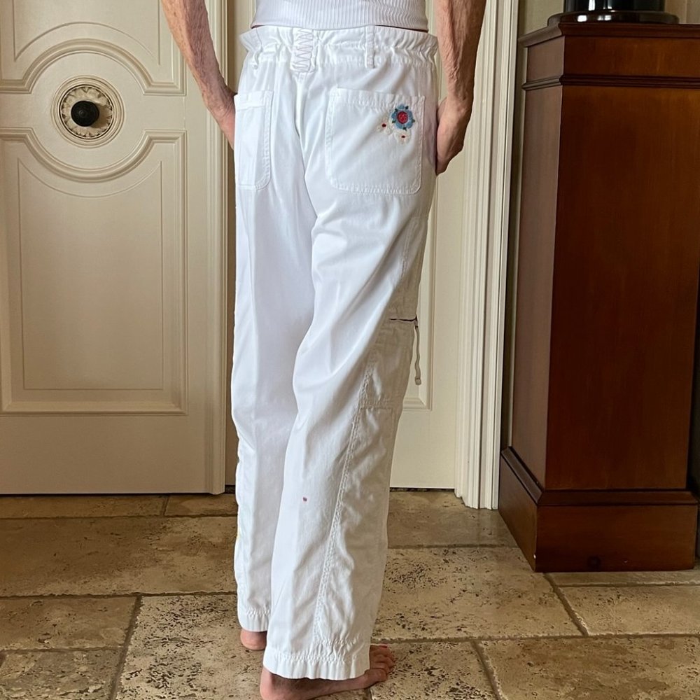 Johnny Was Vintage - White Embroidered Flower Cargo Pants - Size M - Picture 2 of 9